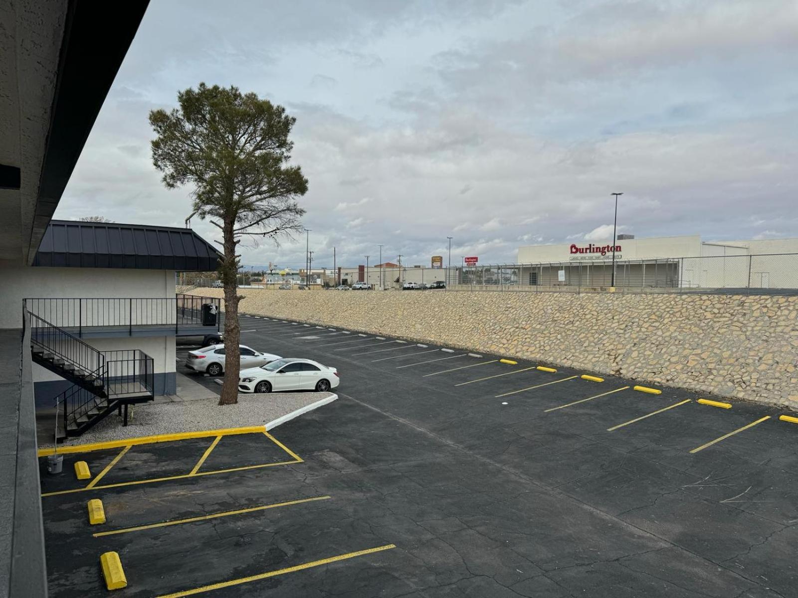 Days Inn By Wyndham El Paso Airport East Exterior foto
